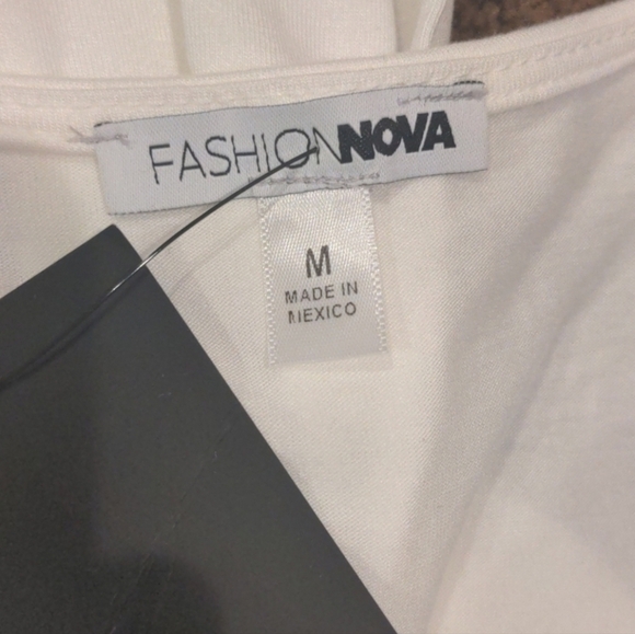 Fashion Nova Off White Long Sleeve V Neck Crossing Paths Crop Top size Medium - Picture 5 of 6